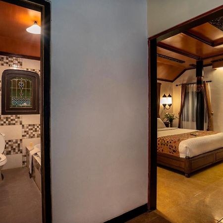 Melva Balemong Hotel Semarang Room photo