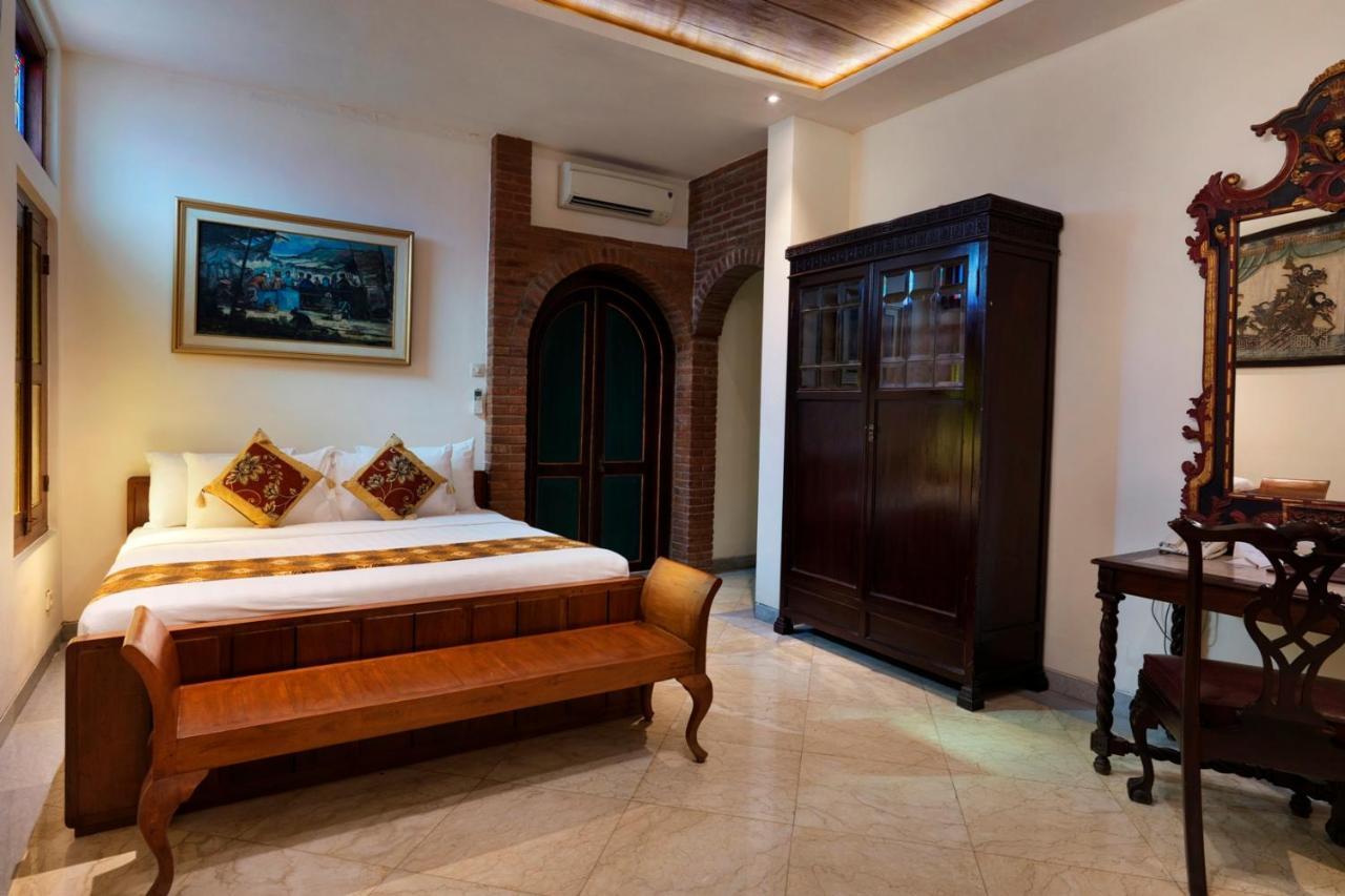 Melva Balemong Hotel Semarang Exterior photo
